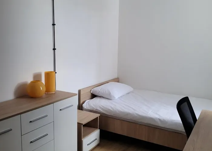 Axo-Hostel 9